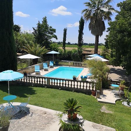 Le Mas Des Agapes Beaucaire  Exterior photo