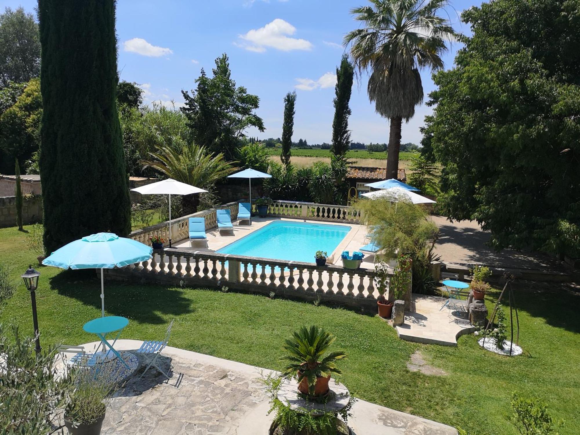Le Mas Des Agapes Beaucaire  Exterior photo